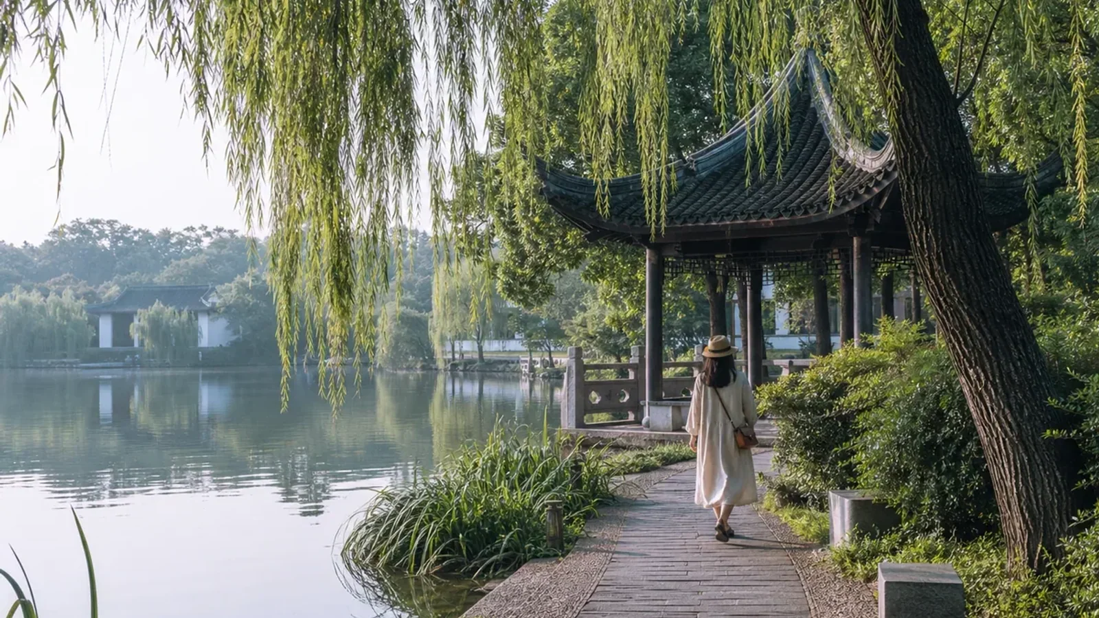 South Lake park walking in Jiaxing