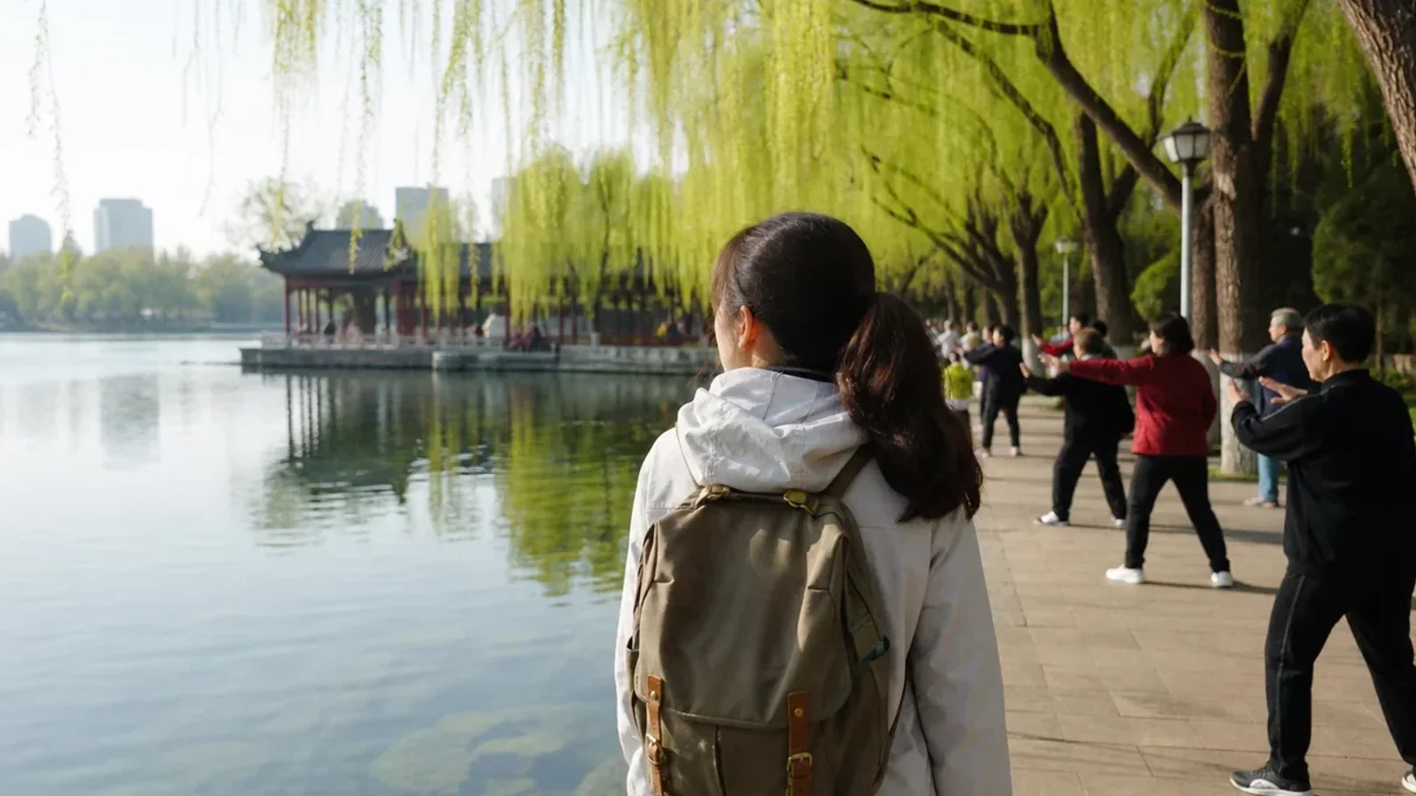 Spring-city walking in Jinan