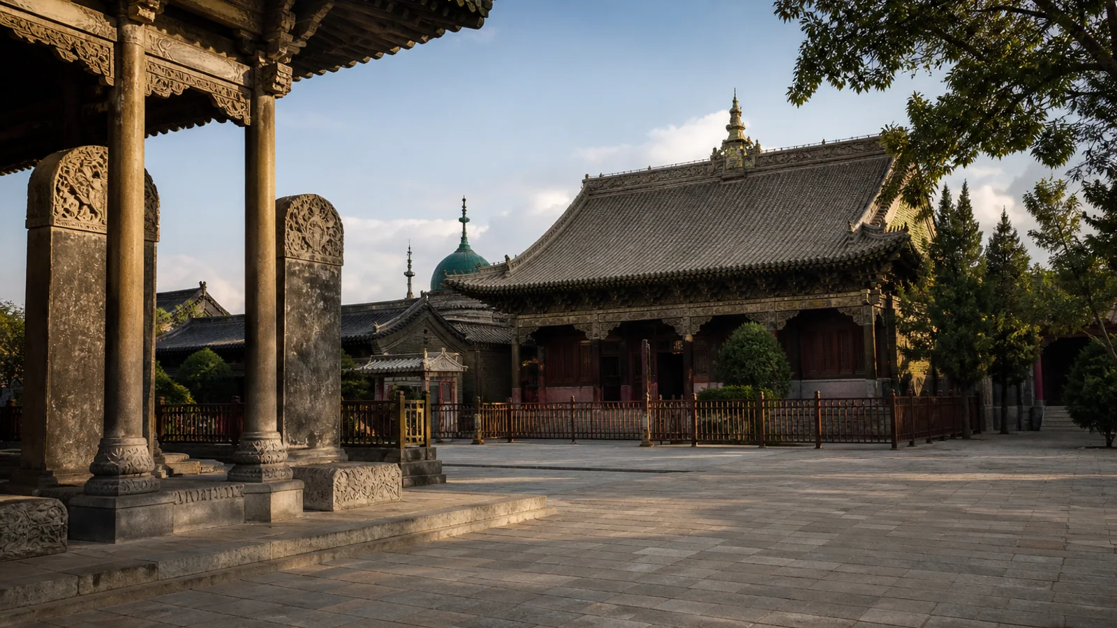 Understand the center by walking the wall first in Xi'an