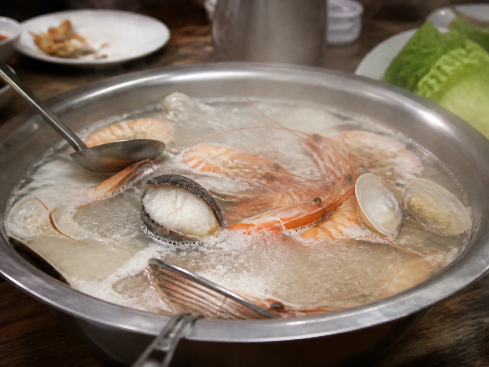 Seafood hotpot in Zhuhai